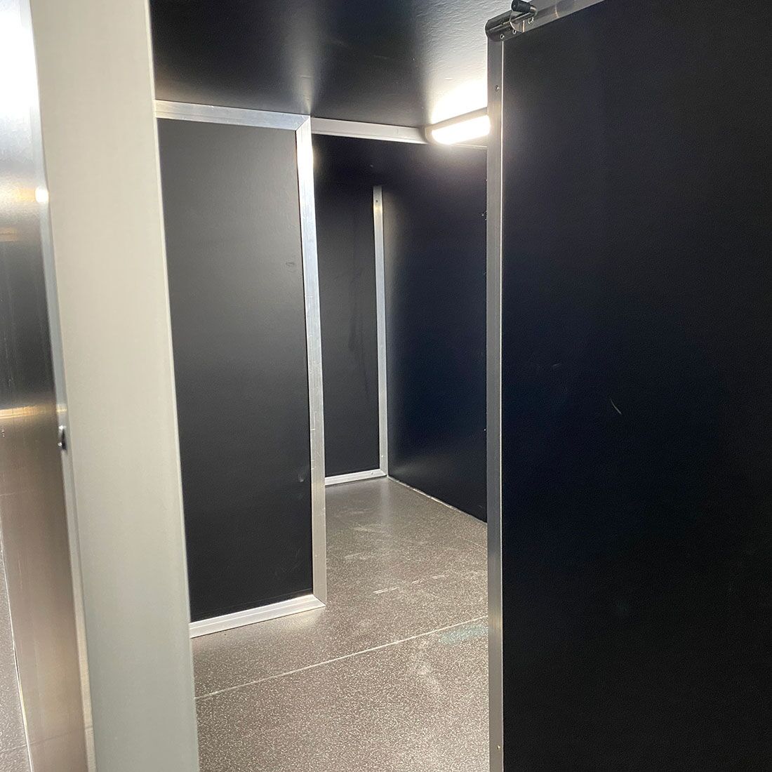 7metre enclosed space trailer internal crawl space inside